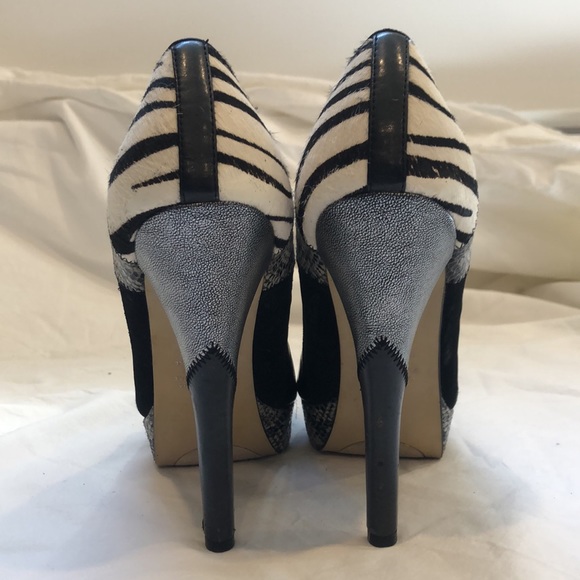 Wild Pairs, multi pattern heels - Picture 2 of 9